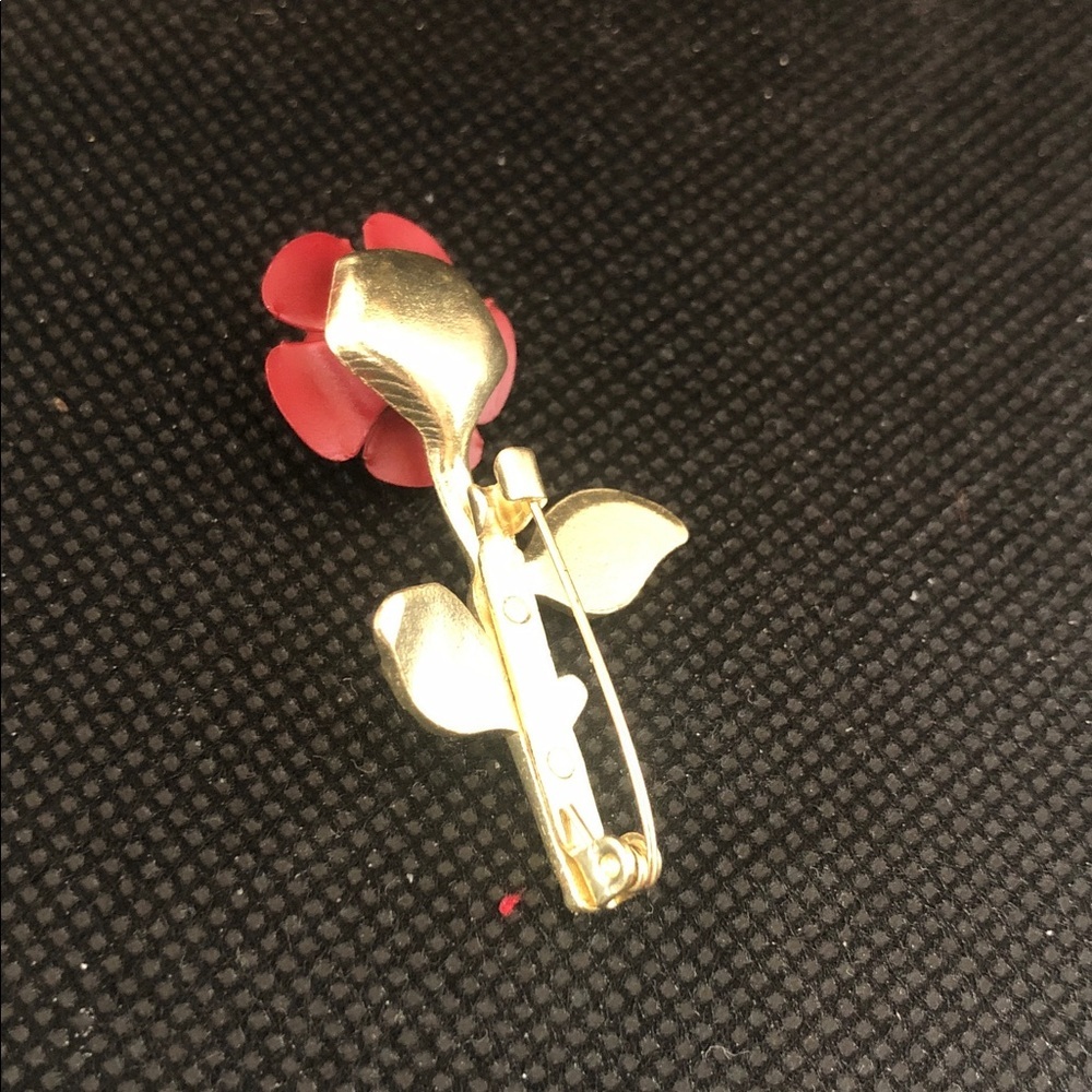 Vintage Rose Red and Gold Toned 1.5” Brooch - Picture 3 of 5